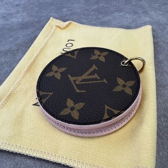 Louis Vuitton Monogram LV Mirror Bag Charm Key Holder Rose Ballerine - Picture 8 of 10